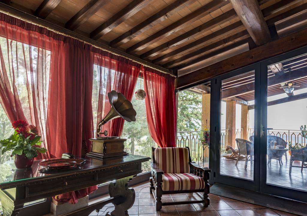 Hotel Il Cavallino Blu Volterra Dış mekan fotoğraf